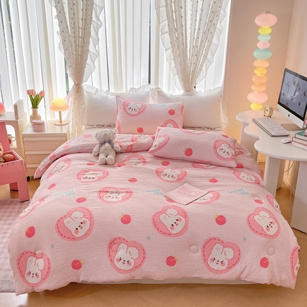 91家纺网 家纺一手货源 找家纺 心卓 2025新款直播皱皱纱夏被被子被芯 桃子小兔