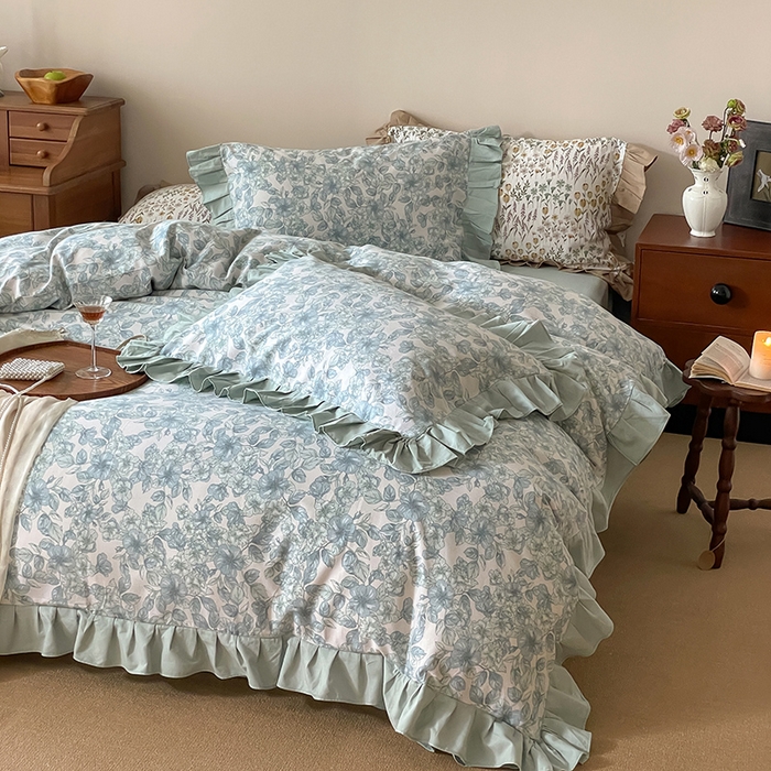 91家纺网 家纺一手货源 找家纺 窝米 2024新款全棉磨毛花边工艺款四件套 轻轻丝语蓝