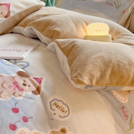 91家纺网 家纺一手货源 找家纺 （总）爱思凯家纺 2025新款190克清心系列-牛奶绒清新被套