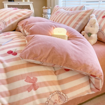 91家纺网 家纺一手货源 找家纺 （总）爱思凯家纺 2025新款190克清心系列-牛奶绒四件套