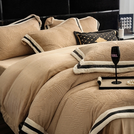 91家纺网 家纺一手货源 找家纺 （总）瑞雪家居 2025新款雕花牛奶绒四件套-苏玛系列