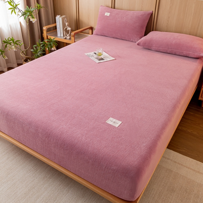 91家纺网 家纺一手货源 找家纺 梵克保罗 2024新款纯色简约牛奶绒床笠 豆沙奶昔