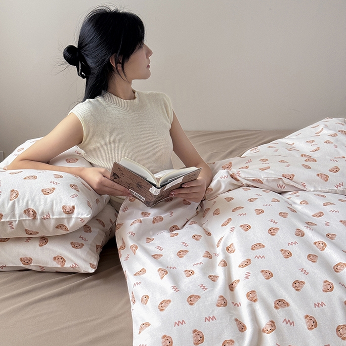 91家纺网 家纺一手货源 找家纺 窝米 2024新款全棉磨毛简约卡通系列四件套 维尼