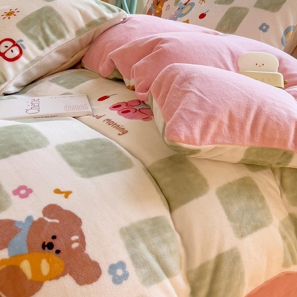 91家纺网 家纺一手货源 找家纺 （总）爱思凯家纺 2025新款190克清心系列-牛奶绒清新被套