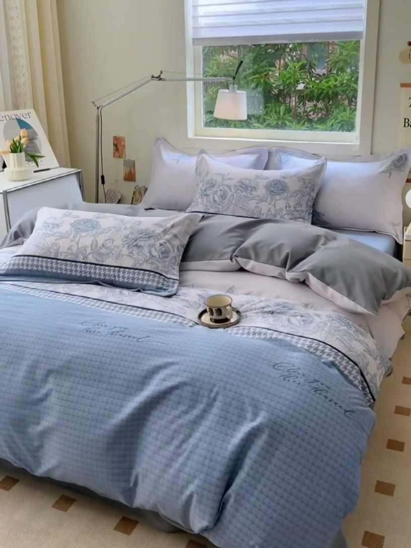 91家纺网 家纺一手货源 找家纺 品乐家纺 2024新款全棉生态棉印花磨毛四件套 温妮莎-蓝