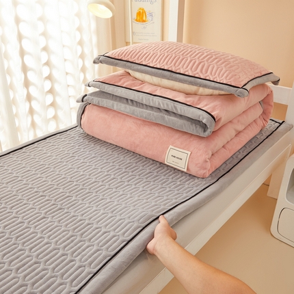 91家纺网 家纺一手货源 找家纺 （总）爱思凯家纺 2025新款【学生】简溪系列-新棉绒床褥四件套