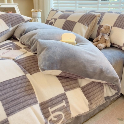 91家纺网 家纺一手货源 找家纺 （总）爱思凯家纺 2025新款190克清心系列-牛奶绒四件套