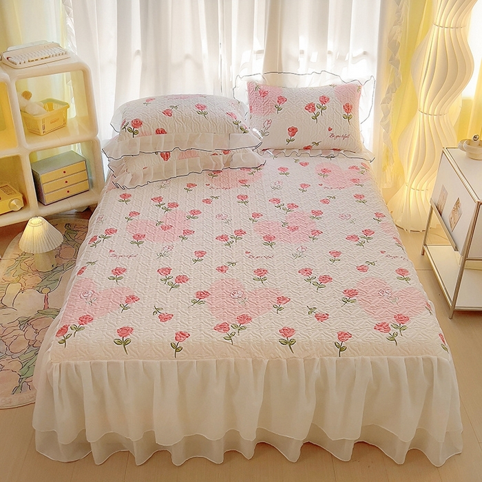 91家纺网 家纺一手货源 找家纺 易辰美 2025新款亲肤舒适印花夹棉公主风床裙 玫瑰物语