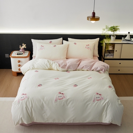 91家纺网 家纺一手货源 找家纺 （总）简纯主义 2025新款100S全棉磨毛毛巾绣甜甜系列四件套