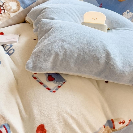 91家纺网 家纺一手货源 找家纺 （总）爱思凯家纺 2025新款190克清心系列-牛奶绒清新被套