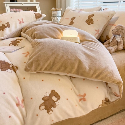 91家纺网 家纺一手货源 找家纺 （总）爱思凯家纺 2025新款190克清心系列-牛奶绒四件套