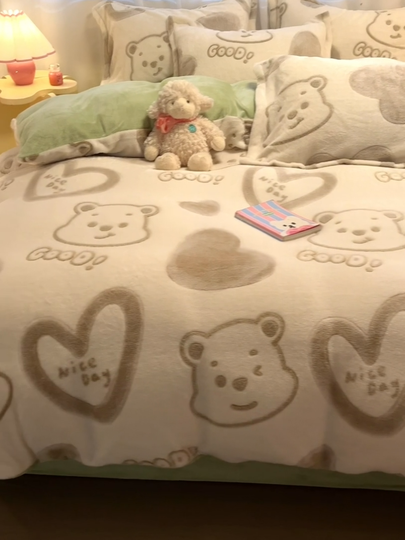 91家纺网 家纺一手货源 找家纺 韩巢家纺 2024新款加厚雪花绒印花四件套-风格一（提供卖家秀） 爱心熊(绿)