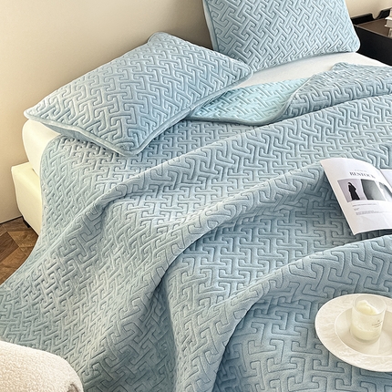 91家纺网 家纺一手货源 找家纺 （总）欧邦 新款纯色牛奶绒床盖三件套-初见