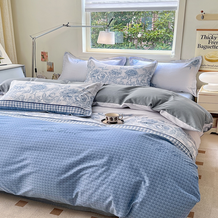 91家纺网 家纺一手货源 找家纺 品乐家纺 2024新款全棉生态棉印花磨毛四件套 温妮莎-蓝