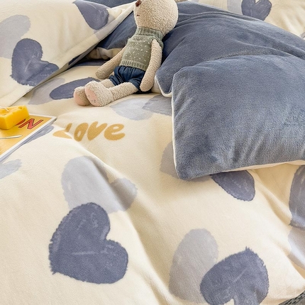 91家纺网 家纺一手货源 找家纺 （总）爱思凯家纺 2025新款190克清心系列-牛奶绒清新被套