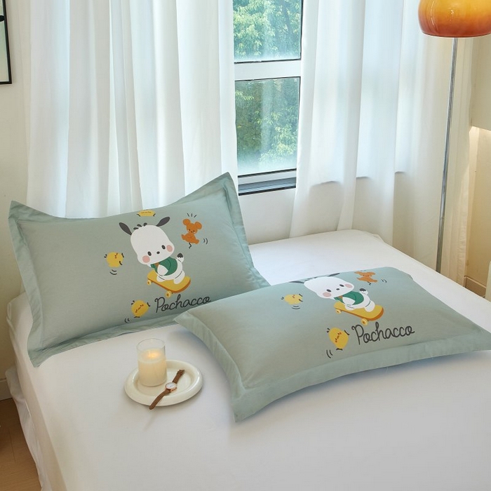 91家纺网 家纺一手货源 找家纺 蘭菲家纺 2024新款全棉大版卡通三丽鸥单品枕套 滑板恰恰