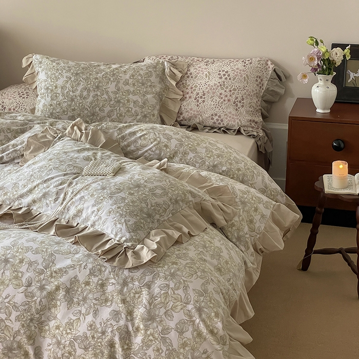 91家纺网 家纺一手货源 找家纺 窝米 2024新款全棉磨毛花边工艺款四件套 轻轻丝语驼