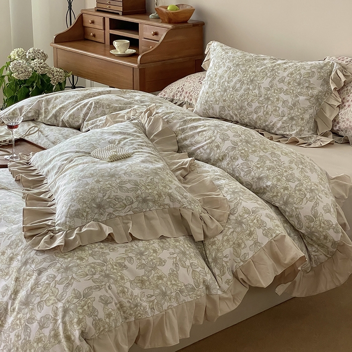 91家纺网 家纺一手货源 找家纺 窝米 2024新款全棉磨毛花边工艺款四件套 轻轻丝语驼