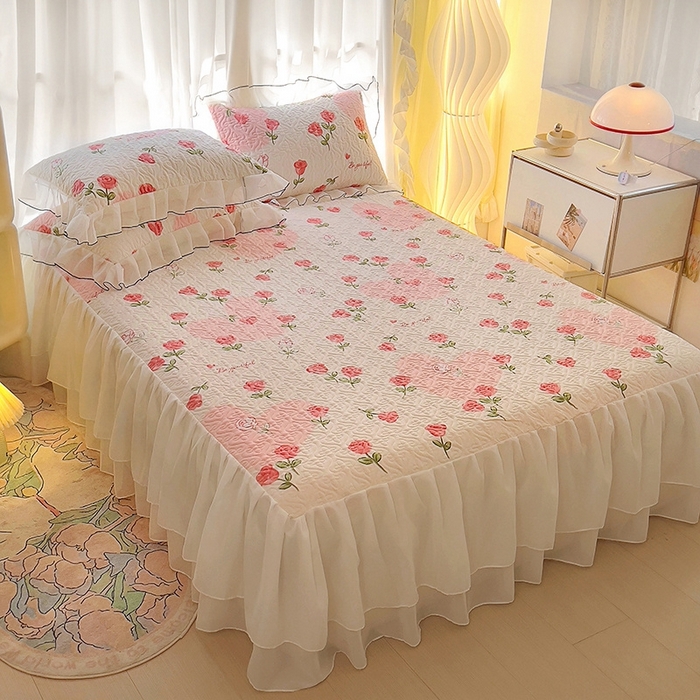 91家纺网 家纺一手货源 找家纺 易辰美 2025新款亲肤舒适印花夹棉公主风床裙 玫瑰物语