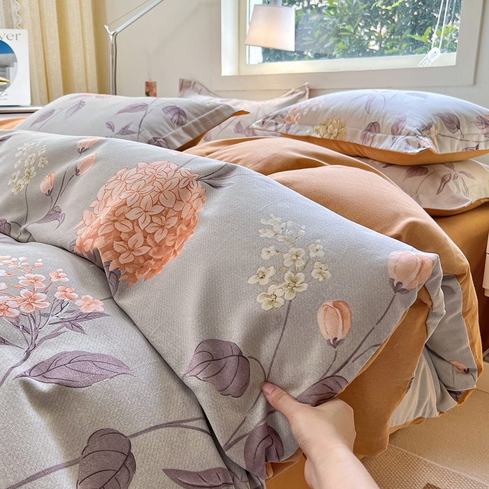 91家纺网 家纺一手货源 找家纺 品乐家纺 2024新款全棉生态棉印花磨毛四件套 挽香-灰