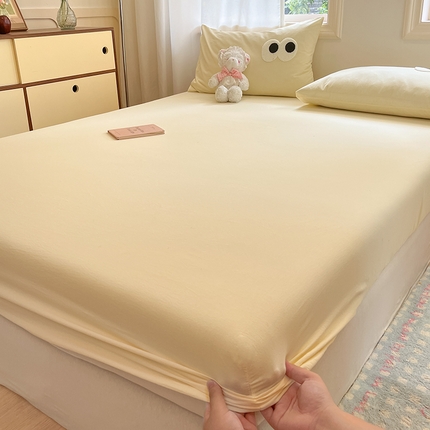 91家纺网 家纺一手货源 找家纺 （总）桃子 2024新款ins纯棉色织水洗毛巾绣大眼仔单床笠