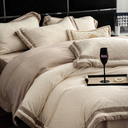 91家纺网 家纺一手货源 找家纺 （总）瑞雪家居 2025新款雕花牛奶绒四件套-苏玛系列