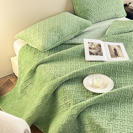 91家纺网 家纺一手货源 找家纺 （总）欧邦 新款纯色牛奶绒床盖三件套-初见