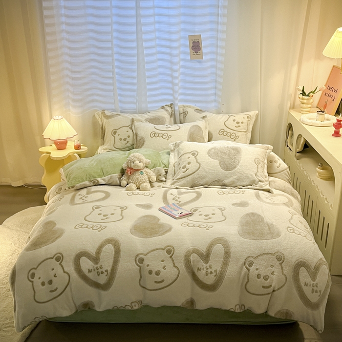 91家纺网 家纺一手货源 找家纺 韩巢家纺 2024新款加厚雪花绒印花单件被套-风格一（提供卖家秀 ） 爱心熊(绿)