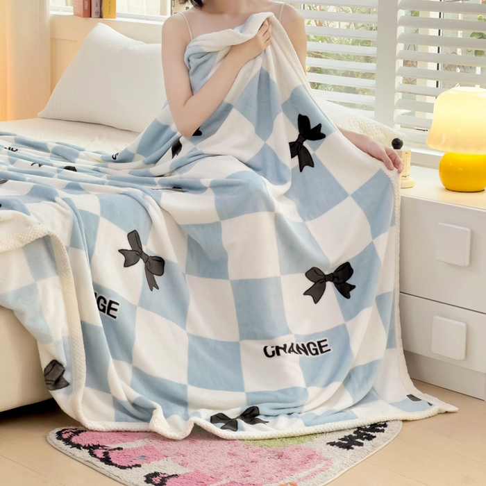 91家纺网 家纺一手货源 找家纺 千荨 2024新款亲肤舒适双面贝贝绒包边牛奶绒毛毯 贝贝绒-蝴蝶结