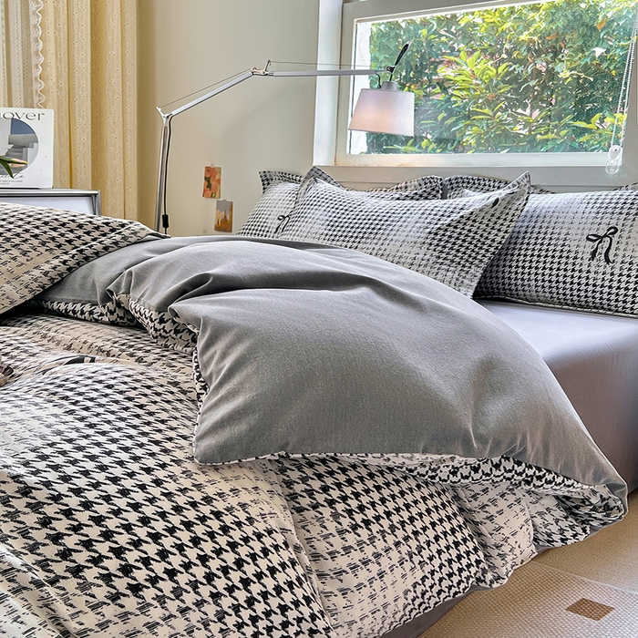 91家纺网 家纺一手货源 找家纺 品乐家纺 2024新款全棉生态棉印花磨毛四件套 都市爱情-黑