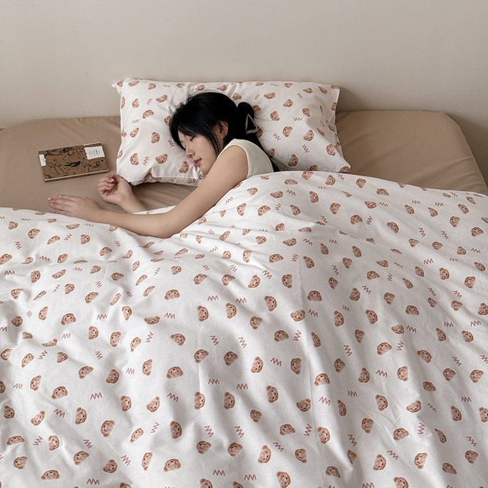 91家纺网 家纺一手货源 找家纺 窝米 2024新款全棉磨毛简约卡通系列四件套 维尼