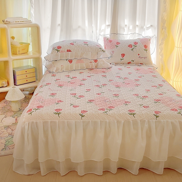 91家纺网 家纺一手货源 找家纺 易辰美 2025新款亲肤舒适印花夹棉公主风床裙 玫瑰物语