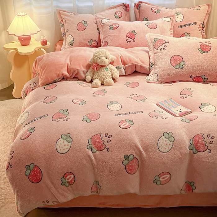 91家纺网 家纺一手货源 找家纺 韩巢家纺 2024新款加厚雪花绒印花单件被套-风格一（提供卖家秀 ） 奶油草莓