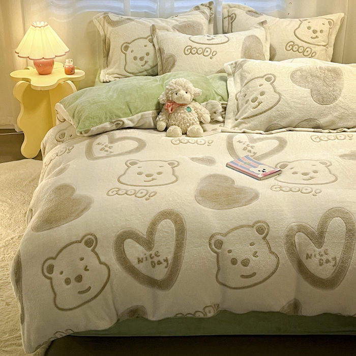 91家纺网 家纺一手货源 找家纺 韩巢家纺 2024新款加厚雪花绒印花单件被套-风格一（提供卖家秀 ） 爱心熊(绿)