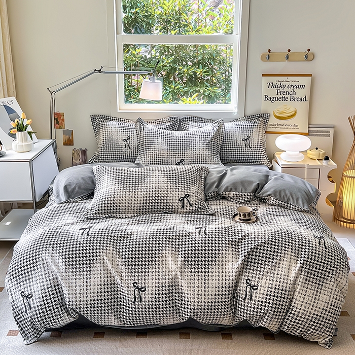 91家纺网 家纺一手货源 找家纺 品乐家纺 2024新款全棉生态棉印花磨毛四件套 都市爱情-黑