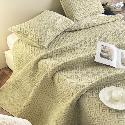 91家纺网 家纺一手货源 找家纺 （总）欧邦 新款纯色牛奶绒床盖三件套-初见