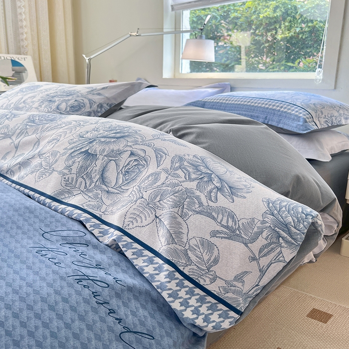 91家纺网 家纺一手货源 找家纺 品乐家纺 2024新款全棉生态棉印花磨毛四件套 温妮莎-蓝