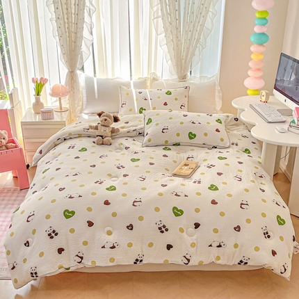 91家纺网 家纺一手货源 找家纺 心卓 2025新款直播皱皱纱夏被被子被芯 小熊猫