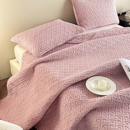 91家纺网 家纺一手货源 找家纺 （总）欧邦 新款纯色牛奶绒床盖三件套-初见