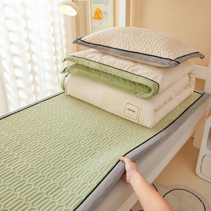 91家纺网 家纺一手货源 找家纺 （总）爱思凯家纺 2025新款【学生】简溪系列-新棉绒床褥四件套