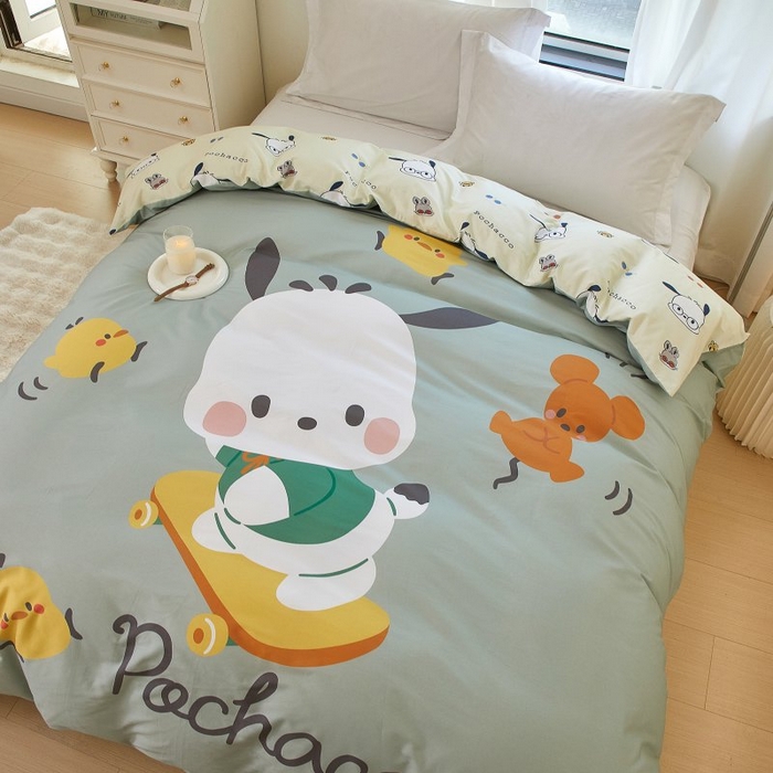 91家纺网 家纺一手货源 找家纺 蘭菲家纺 2024新款全棉大版卡通三丽鸥单品被套 滑板恰恰