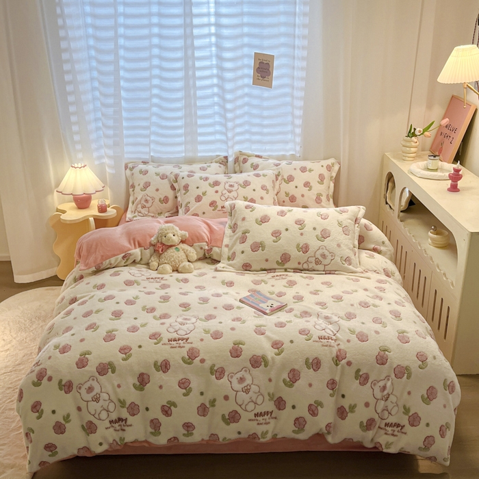 91家纺网 家纺一手货源 找家纺 韩巢家纺 2024新款加厚雪花绒印花四件套-风格一（提供卖家秀） 花花世界