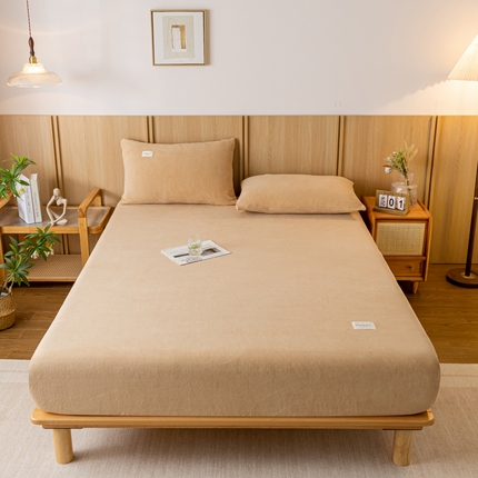 91家纺网 家纺一手货源 找家纺 （总）梵克保罗 2024新款纯色简约牛奶绒床笠