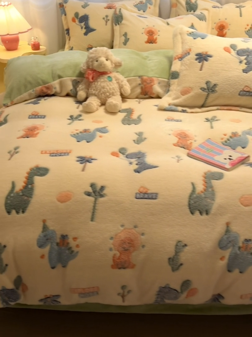 91家纺网 家纺一手货源 找家纺 韩巢家纺 2024新款加厚雪花绒印花四件套-风格一（提供卖家秀） 恐龙宝贝(绿)