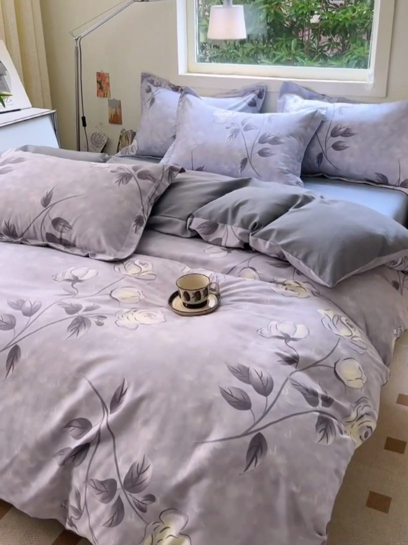 91家纺网 家纺一手货源 找家纺 品乐家纺 2024新款全棉生态棉印花磨毛四件套 兰黛之韵-灰