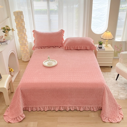 91家纺网 家纺一手货源 找家纺 （总）梦精灵家纺 2025新款牛奶绒花边绗缝工艺印花单床盖