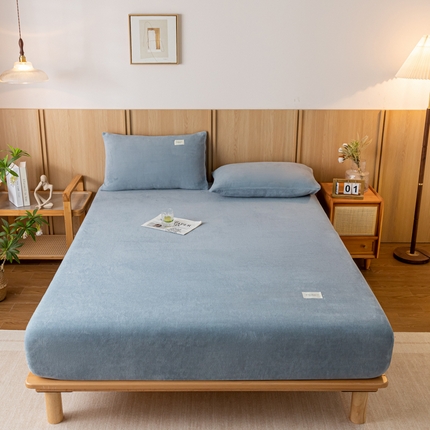 91家纺网 家纺一手货源 找家纺 （总）梵克保罗 2024新款纯色简约牛奶绒床笠