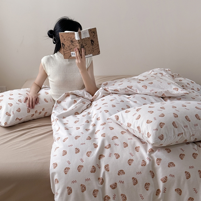 91家纺网 家纺一手货源 找家纺 窝米 2024新款全棉磨毛简约卡通系列四件套 维尼