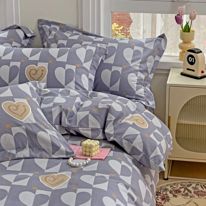 91家纺网 家纺一手货源 找家纺 品乐家纺 2024新款全棉生态棉印花磨毛被套单品 妙恋-灰