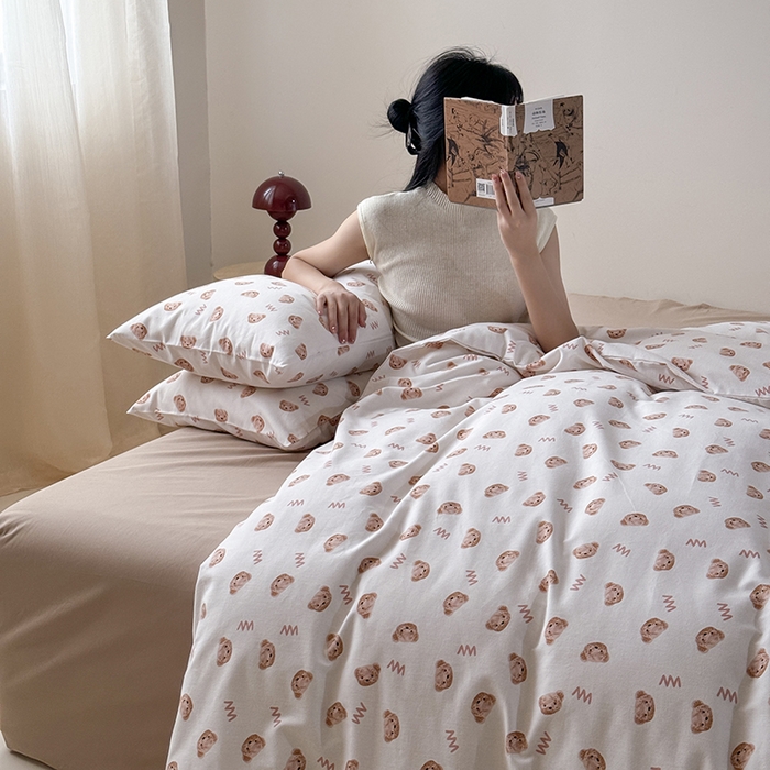 91家纺网 家纺一手货源 找家纺 窝米 2024新款全棉磨毛简约卡通系列四件套 维尼